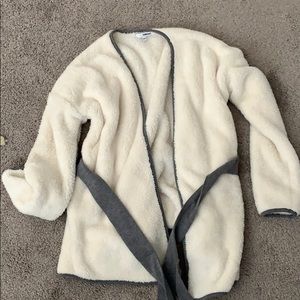 Soma (Kohl’s) cream fluffy lounge sweater with tie